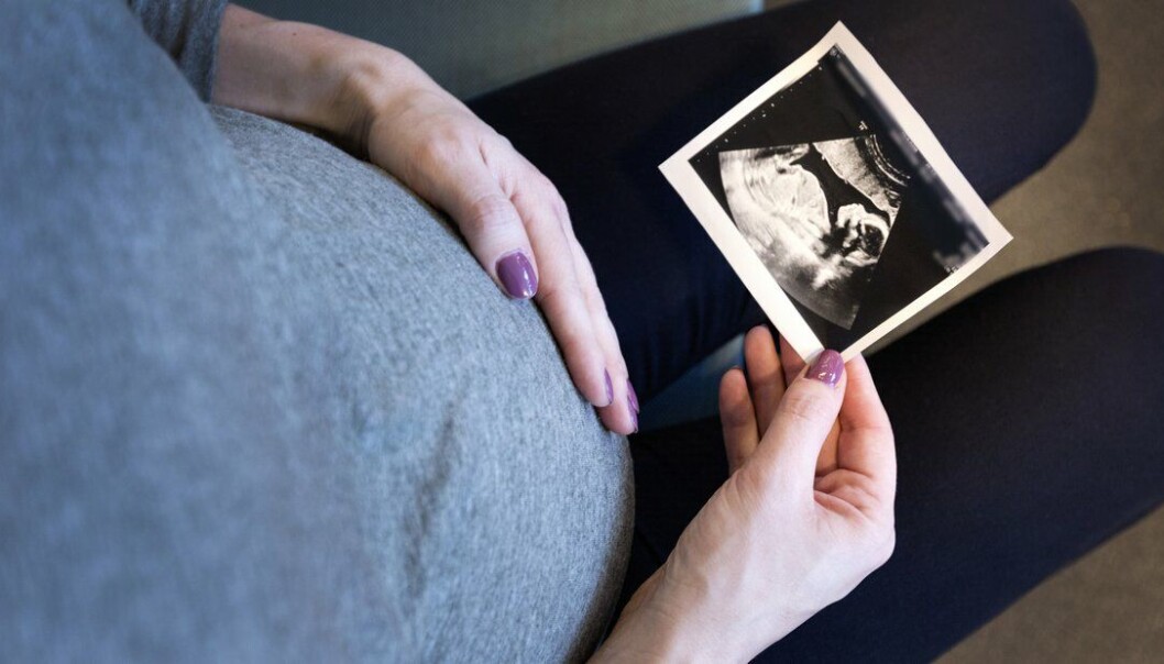 Kvinner som går på forebyggende medisiner mot epilepsianfall, bør diskutere med legen sin hvilke alternativer som er trygge å bruke under graviditet, mener forskere som står bak studien. Kvinner som går på forebyggende medisiner mot epilepsianfall, bør diskutere med legen sin hvilke alternativer som er trygge å bruke under graviditet, mener forskere som står bak studien.