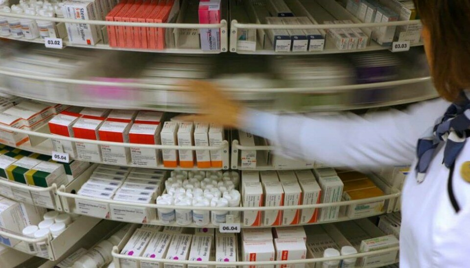 Siden flere av de 8.000 som jobber på apotek selv er smittet, i karantene eller i isolasjon, har flere apoteker blitt stengt de siste dagene.