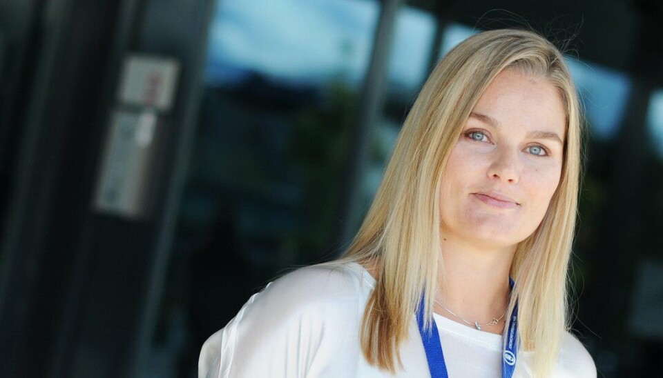 Situasjonen er helt på grensen, og det er ikke forsvarlig at jordmødre jobber så mange vakter i strekk uten pause. Det går utover pasientsikkerheten, sier leder Hanne Charlotte Schjelderup i Jordmorforbundet.