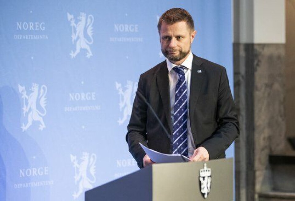 Helse- og omsorgsminister Bent Høie forsvarer Norges vaksinesamarbeid med EU.
Foto: NTB