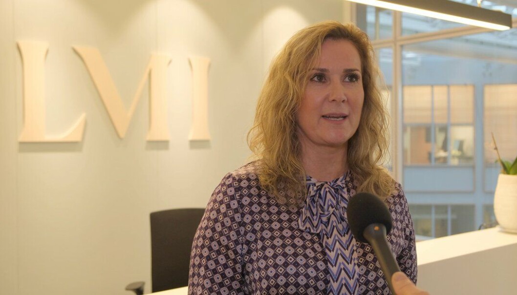 Karita Bekkemellem i Legemiddelindustrien vil at apotekkjedene gir Legemiddelverket, leger og pasienter innsyn i lagerbeholdningen av legemidler. I formiddag møtte HealthTalk Liv Drolsum som hadde vært på flere apotek i jakt på et reseptbelagt legemiddel Karita Bekkemellem i Legemiddelindustrien vil at apotekkjedene gir Legemiddelverket, leger og pasienter innsyn i lagerbeholdningen av legemidler. I formiddag møtte HealthTalk Liv Drolsum som hadde vært på flere apotek i jakt på et reseptbelagt legemiddel