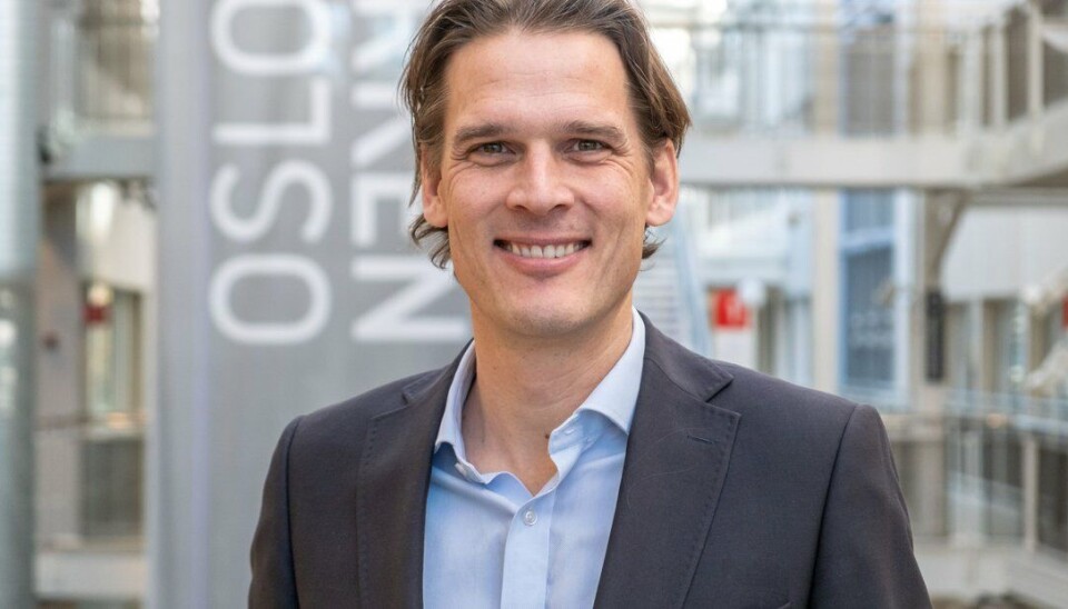 Farmastatsjef Christian Gilhuus-Moe sier det er i ferd med å skje en varig endring av handlevanene på nett. Han begrunner det med at det nå er netthandelen av reseptbelagte legemidler til kronikere som vokser kraftig. Veksten er størst i Farmasiet.