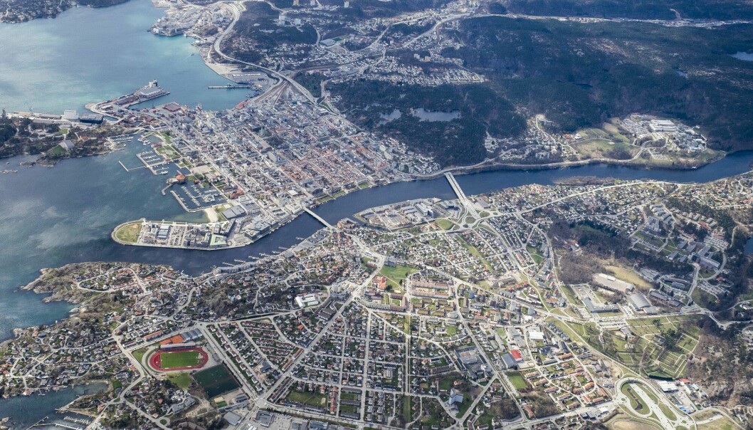 Kristiansand sett fra lufta. Kommunen er blant dem som vurderer fastlegesituasjonen som kritisk.