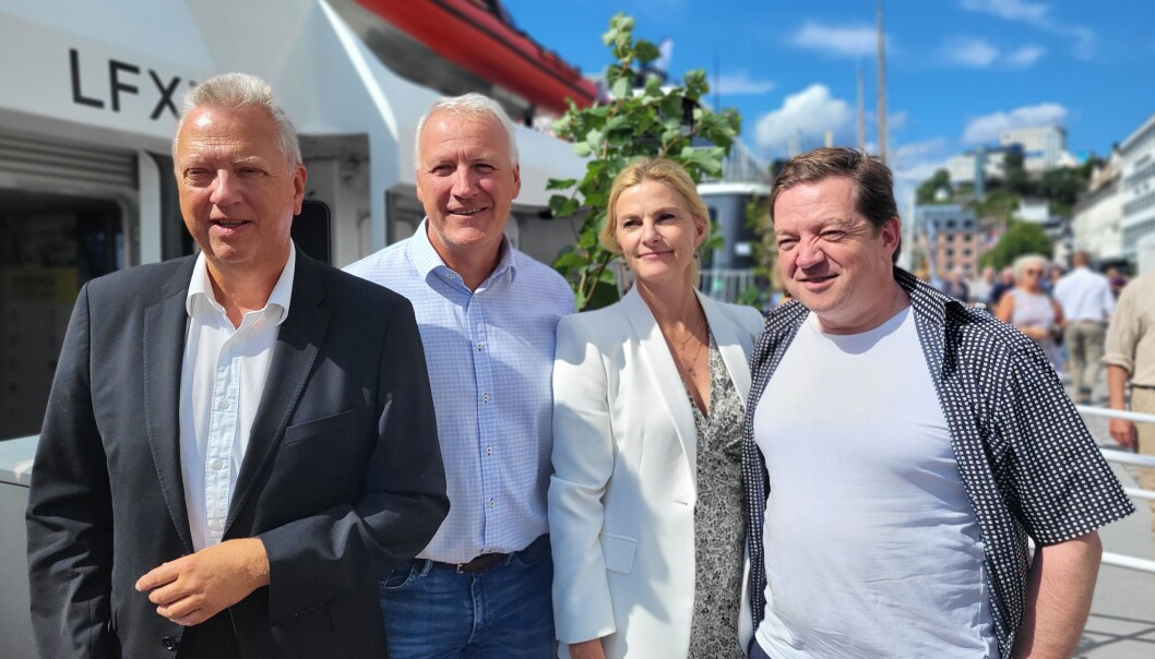 En utålmodig bred helseallianse (f.v): Arild Kristensen (Norwegian Smart Care Cluster), Lars Christian Dahle (Dignio), Lena Nymo Helli (Norway Health Tech) og Tarje Bjørgum (Abelia) En utålmodig bred helseallianse (f.v): Arild Kristensen (Norwegian Smart Care Cluster), Lars Christian Dahle (Dignio), Lena Nymo Helli (Norway Health Tech) og Tarje Bjørgum (Abelia)
