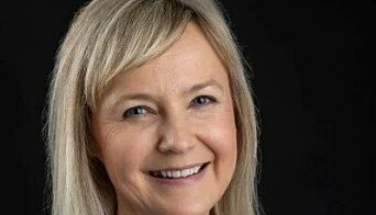 – Det finnes ingen raske løsninger eller fasitsvar, men jeg kan si noe generelt om sorg, om min og andres erfaring over mange år, sier Hege Sandanger. – Det finnes ingen raske løsninger eller fasitsvar, men jeg kan si noe generelt om sorg, om min og andres erfaring over mange år, sier Hege Sandanger.