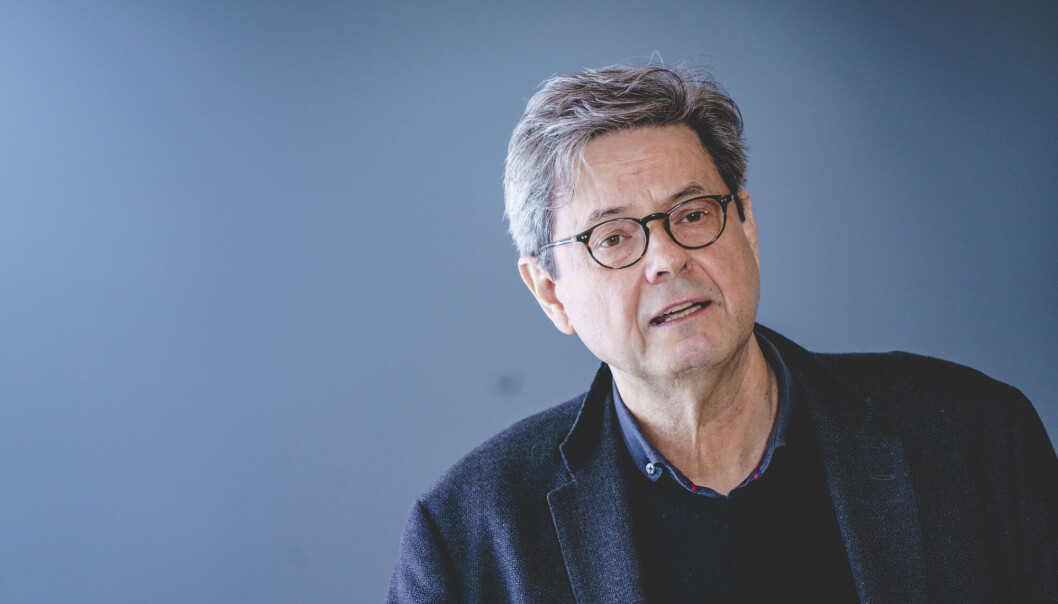 - Vi håper at de oppdaterte vaksinene vil gi bredere beskyttelse mot ulike varianter av viruset, sier overlege Sigurd Hortemo i Legemiddelverket. - Vi håper at de oppdaterte vaksinene vil gi bredere beskyttelse mot ulike varianter av viruset, sier overlege Sigurd Hortemo i Legemiddelverket.