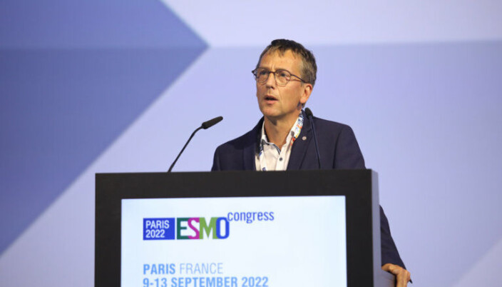 Jean-Pascal Machiels fra Frankrike presenterte KEYNOTE-412 studien på Presidential Symposium III under ESMO Jean-Pascal Machiels fra Frankrike presenterte KEYNOTE-412 studien på Presidential Symposium III under ESMO