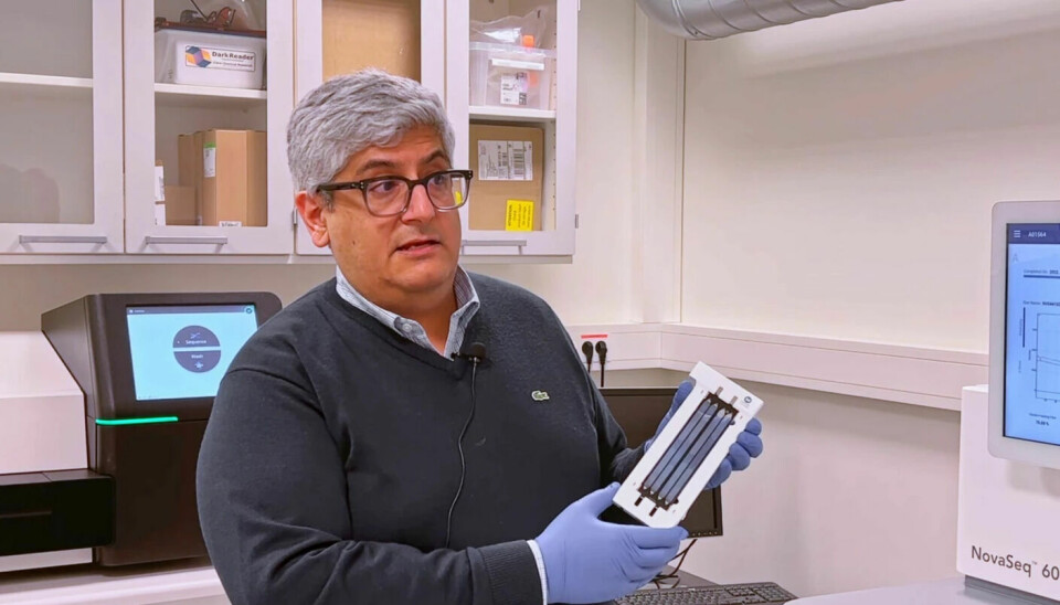 Leonardo A. Meza-Zepeda viser en av de kraftigste gensekvenseringsmaskinene som kan kjøpes for penger. Den kan sekvensere 48 helgenomer samtidig og det i løpet av bare 2 dager. Da genererer den 6 terrabyte med data.
