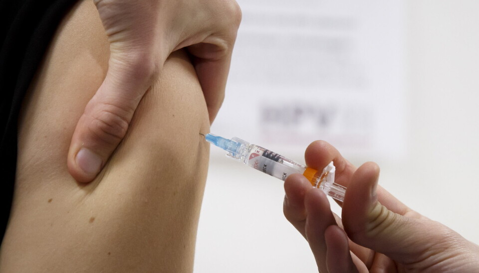 I dag tilbyr Norge vaksinen Cervarix. Kreftforeningen, en rekke politikere og eksperter vil heller ha den nyere vaksinen Gardasil 9, selv om den koster mye mer å kjøpe inn.