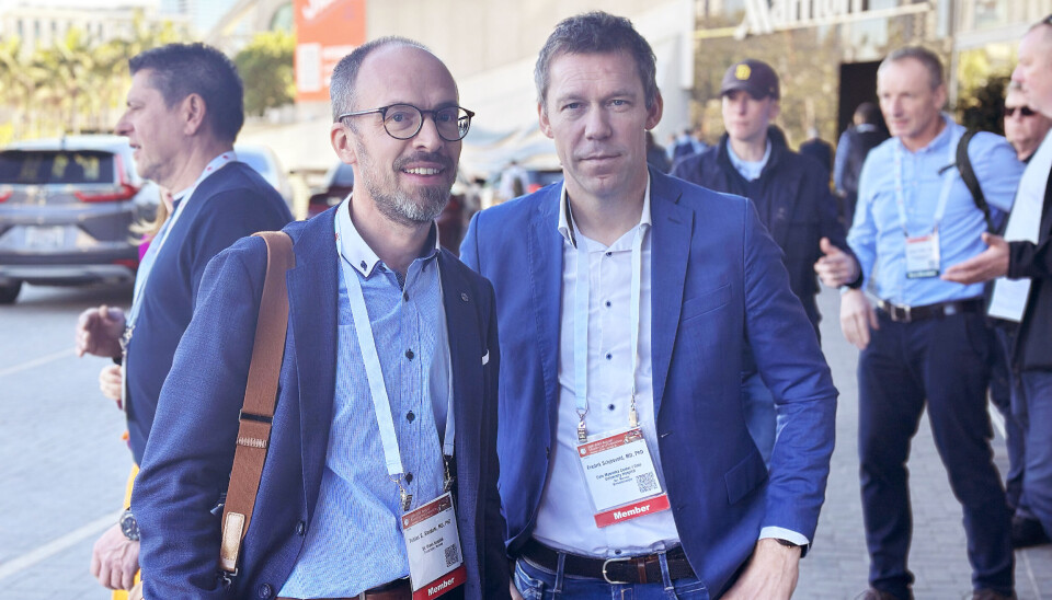 Tobias Slørdah (t.v) og Fredrik Schjesvold, fotografert utenfor Mariott-hotellet i San Diego i forbindelse med ASH-kongressen i 2024.