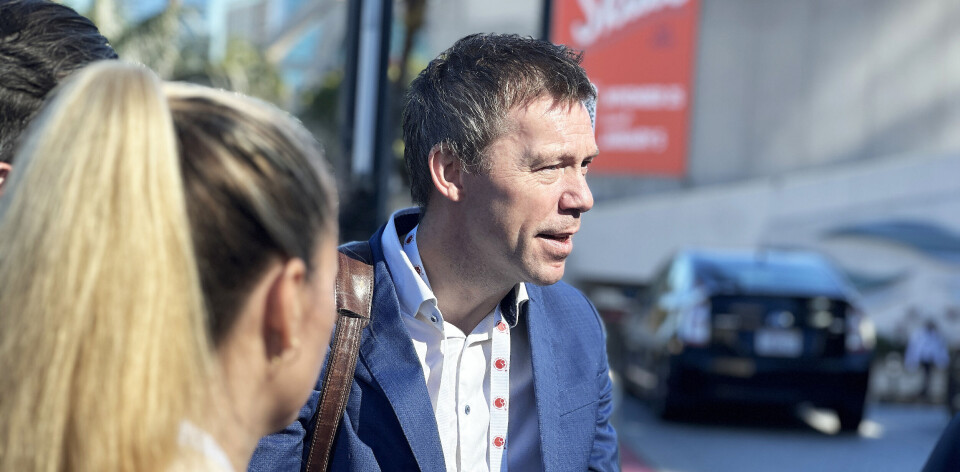 SVARER PÅ KRITIKK: – Det å samarbeide med industrien er en helt sentral del av både det å bli ekspert, det å fortsette å være det, og det å kunne gi norske pasienter de beste mulighetene, sier Fredrik Schjesvold. Her avbildet på ASH 2024 i San Diego.