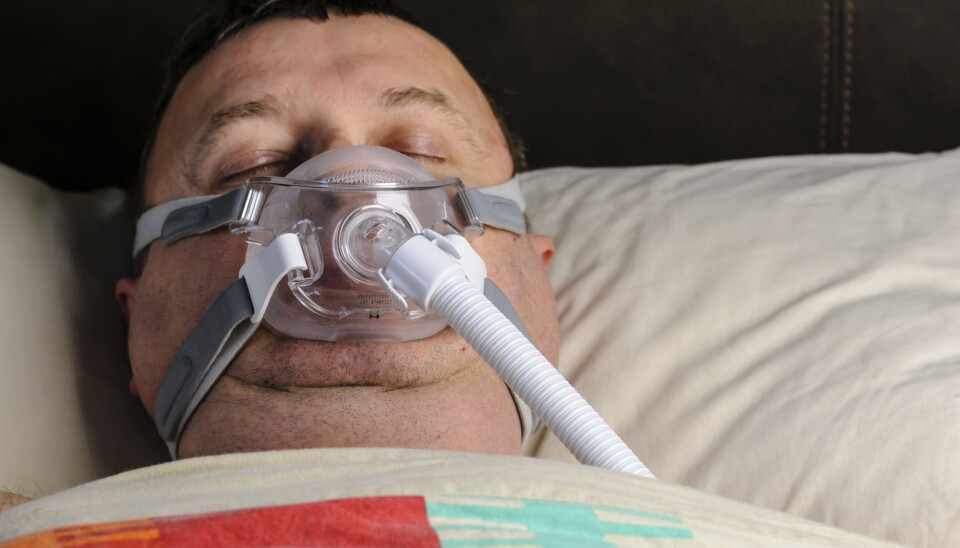 Frem til nå har behandling av søvnapné i hovedsak vært begrenset til mekaniske hjelpemidler som positivt luftveistrykk (CPAP), som bruker en kompressor for å holde luftveiene åpne gjennom natten.