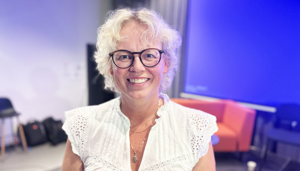 TROR TERSKELVERDIEN GÅR OPP: Eline Aas, helse- og samfunnsøkonom og professor, avbildet i etterkant av HealthTalks livepodcast på Arendalsuka 2025.