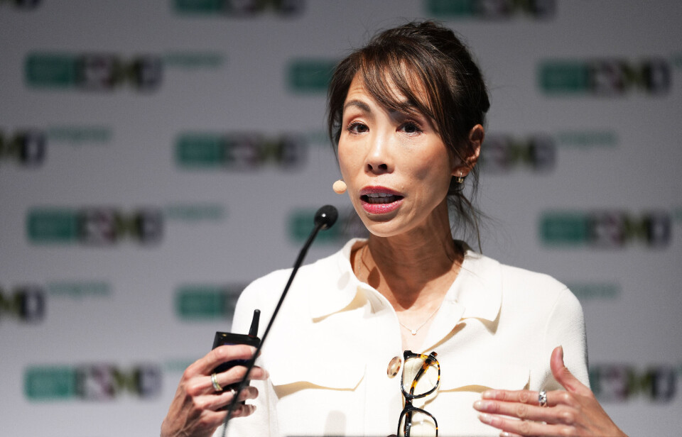 PRESENTERTE: Professor Sherene Loi, her avbildet under en pressekonferanse på ESMO 2025.